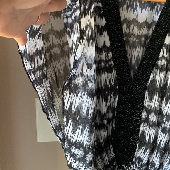 CACHE Black and White Dolman Sleeve Beaded Blouse - Picture 7 of 7